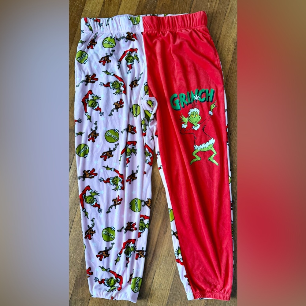 Women’s Grinch Lounge Pants ~ Size L ~